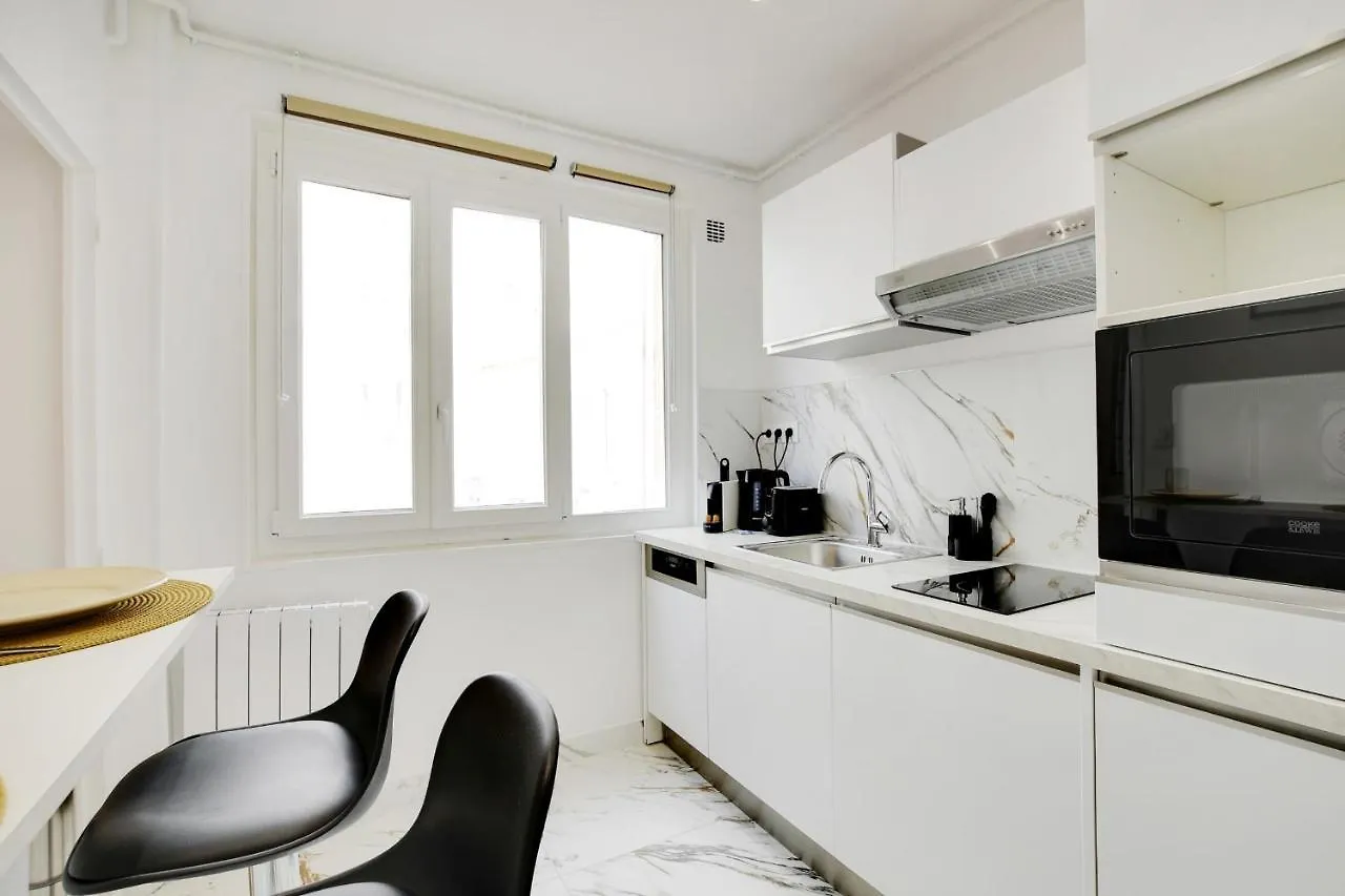 파리 Charming And Cozy At Parc Des Buttes Chaumont 아파트 프랑스