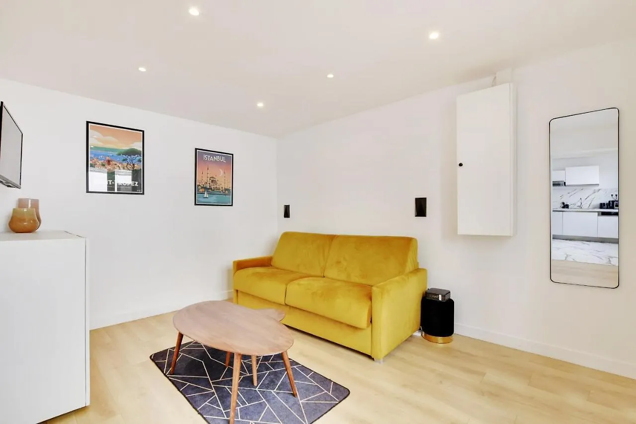 Charming And Cozy At Parc Des Buttes Chaumont Apartment Paris